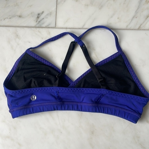 Lululemon indigo dark blue cross back sports bra size XS/S chest band approx 12” - Picture 2 of 4